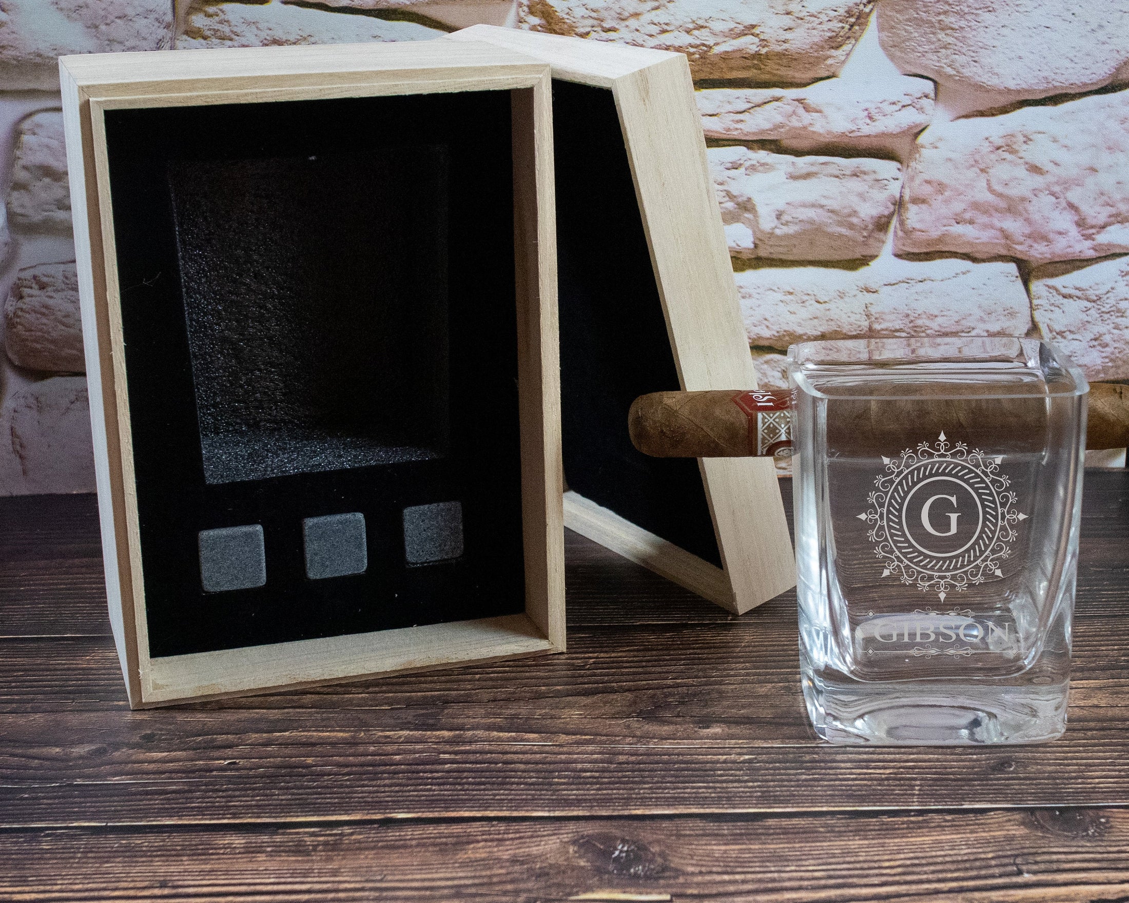 Cigar Whiskey Glass in Wood Gift Box