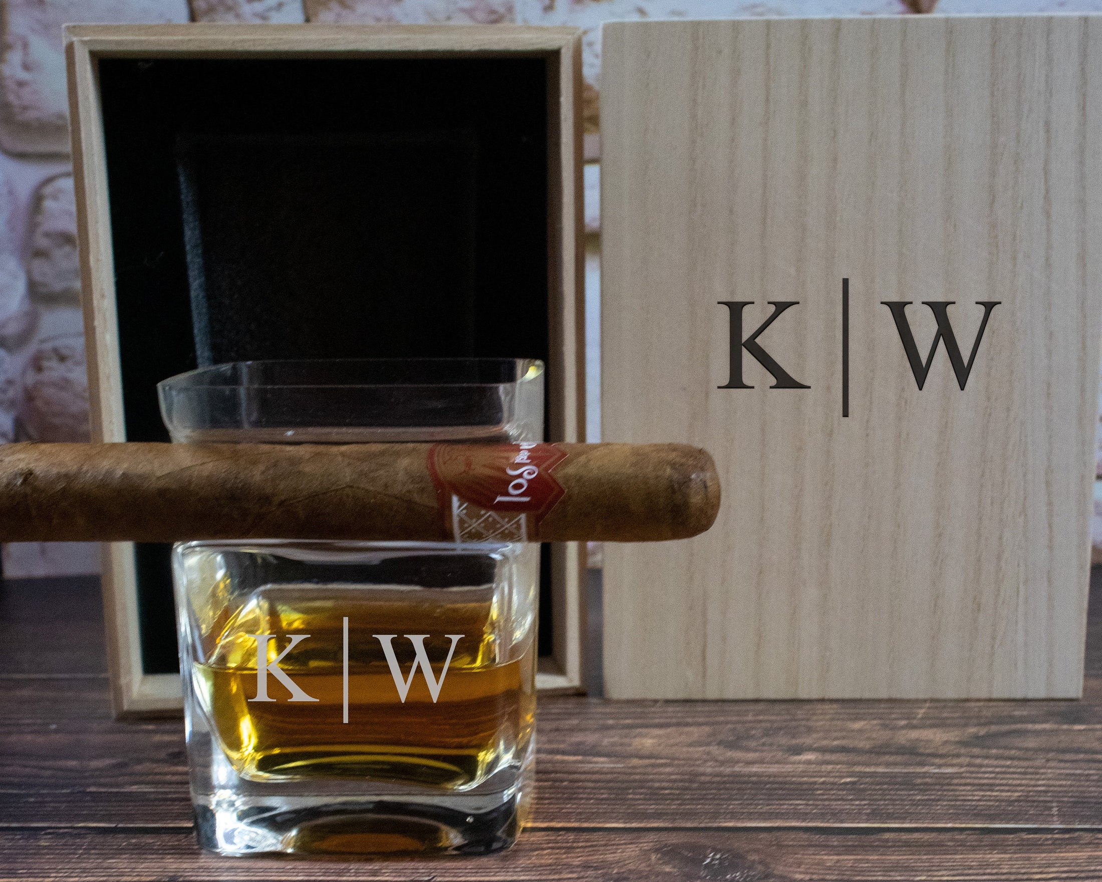 Cigar Whiskey Glass in Wood Gift Box