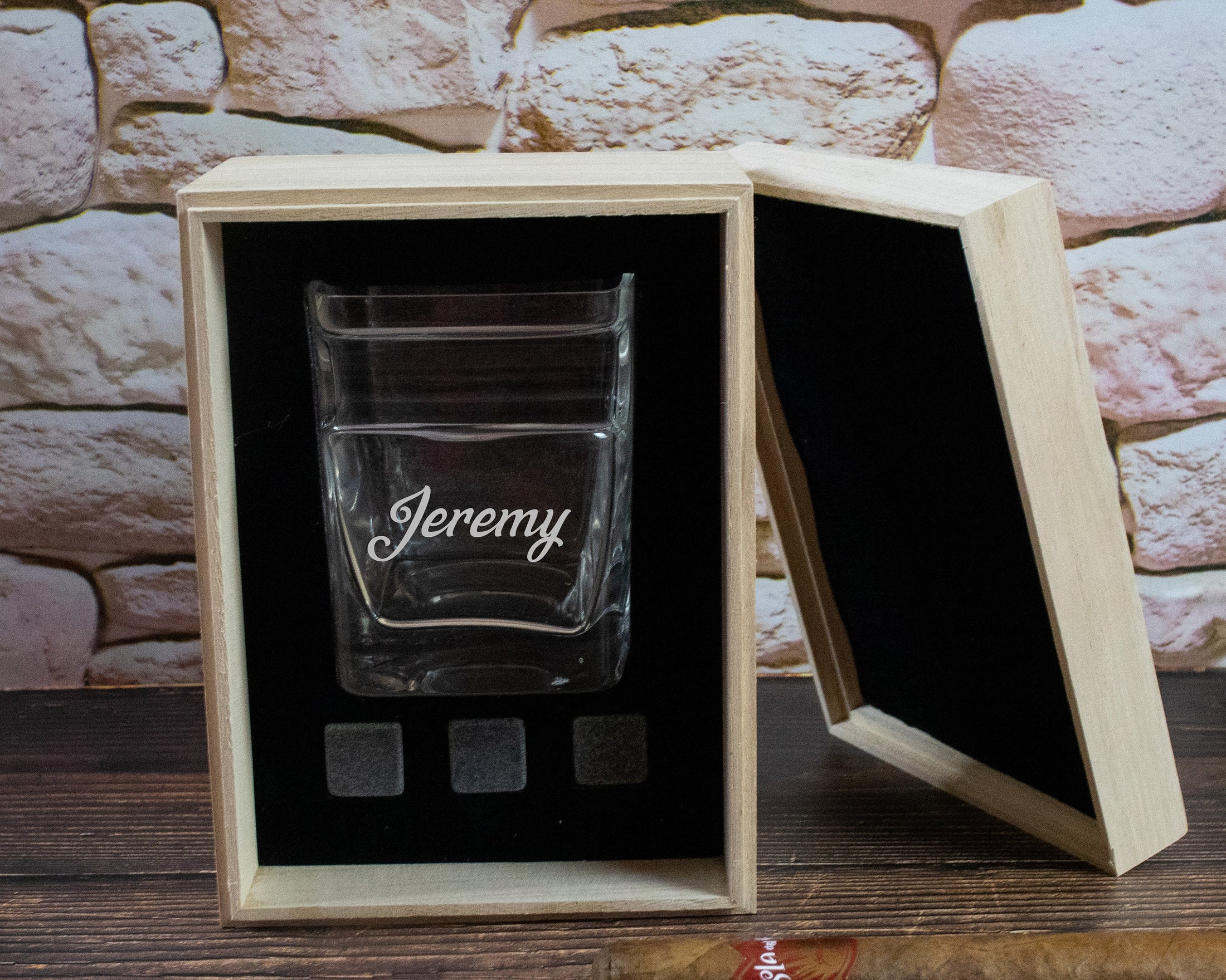 Cigar Whiskey Glass in Wood Gift Box